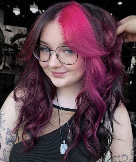 pink and black hair Red Pink And Black Hair, Black Hair With Pink Front Pieces, Pink Bangs Black Hair, Black Highlight Hair, Black And Pink Hair Ideas, Pink Color Block Hair, Colored Tips Hair, Hair Chunky Highlights, Pink Chunky Highlights