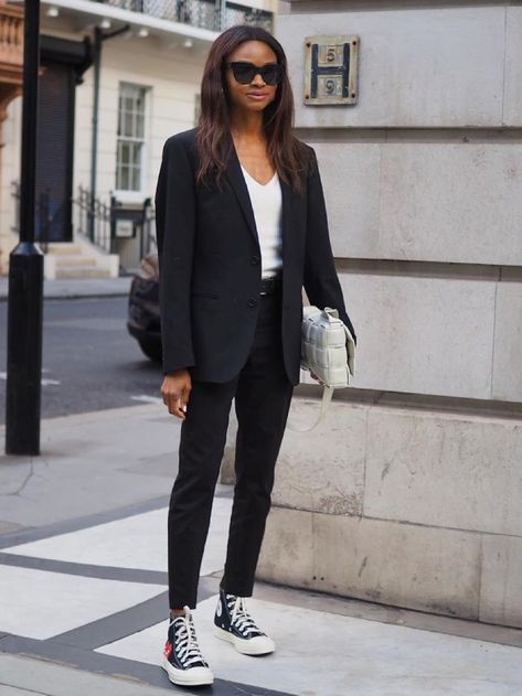 How to Dress for the Corporate World and Still Look Stylish Suits With Converse Women, Suit With Converse Women, Converse Office Outfit, Black Chuck Taylors Outfit, Outfits With High Top Sneakers, Istanbul Outfits, Outfits With High Tops, Best Interview Outfits, High Top Sneaker Outfit