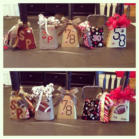 Football mom cowbells decorating party. Football spirit Football Cowbells, Football Banquet, Coaches Wife, Football Ideas, Football Crafts, Cheer Spirit, Football Spirit, Senior Football, Football Homecoming