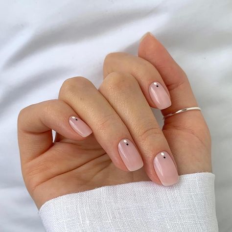 Wedding Nail Ideas, Nude Nail Designs, Minimalist Nail Art, Wedding Nail, Work Nails, Cute Gel Nails, Short Nail Designs, Elegant Nails, Minimalist Nails