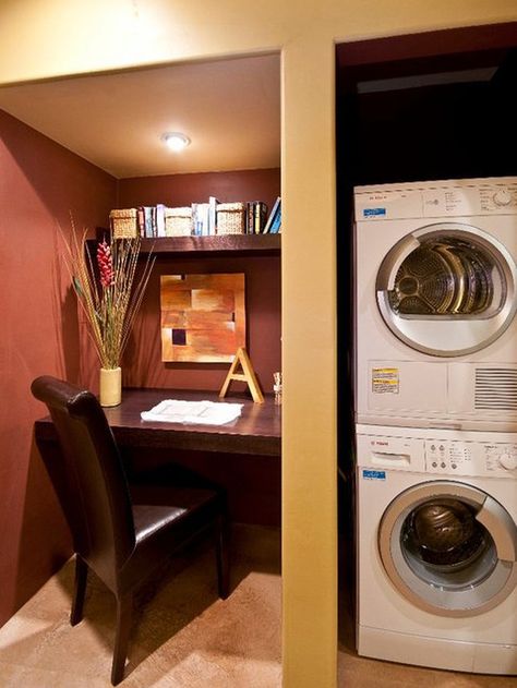 A surprisingly common companion to the laundry room is the home office. Designer Amy Bubier created a built-in desk nook on the other side of the concealed washer/dryer. Desk Spaces, Laundry Office, Craft Office, Wash Room, Tiny Office, Basement Laundry Room, Retirement House, Basement Laundry, Desk Area