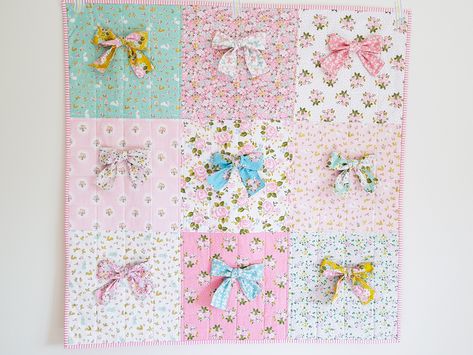 Milk and Honey fabric – Baby Bow Quilt – What Saysie Makes Bow Quilt, Baby Blanket Tutorial, Girl Quilts Patterns, Blanket Tutorial, Quick Quilt, Paint Night, Baby Bow, Girls Quilts