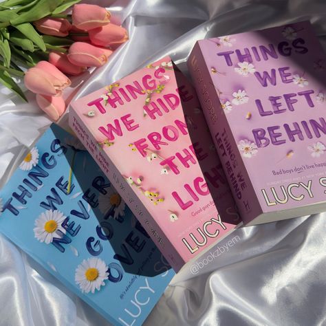 Lucy Score Books In Order, Books To Read Series, Things We Left Behind Lucy Score, Knockemout Book, Love Books Aesthetic, Lucy Score Aesthetic, Lucy Score Books, Things We Left Behind, Tiktok Books