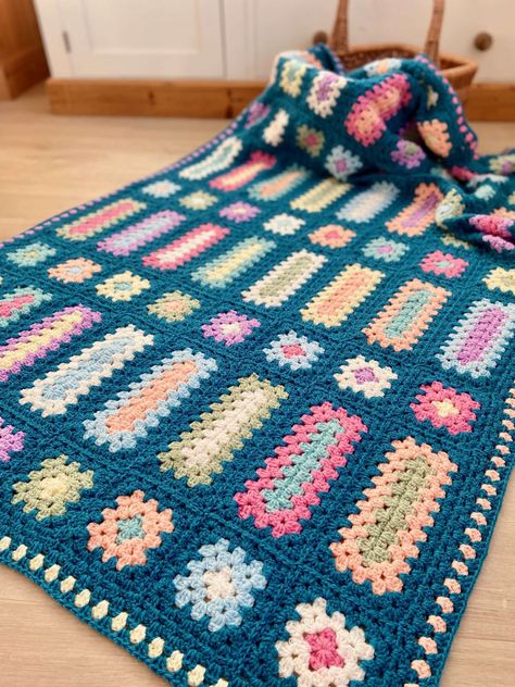 An ‘Even Better’ Granny Rectangle - The Crochet Swirl Pastel Tiles, Crochet Swirl, Modern Haken, Modern Crochet Blanket, Crochet Square Blanket, Granny Square Crochet Patterns Free, Crochet Blanket Designs, Crochet Granny Square Blanket, Crochet Bedspread