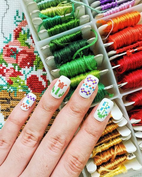 embroidery cross stitch white nail art by bishoujonails Cross Stitch Nail Art, Cross Stitch Nails, Embroidery Nail Art, Gold And White Nails, Stitch Nails, Mani Ideas, Cross Nails, Chrome Nail Art, Nails Cute