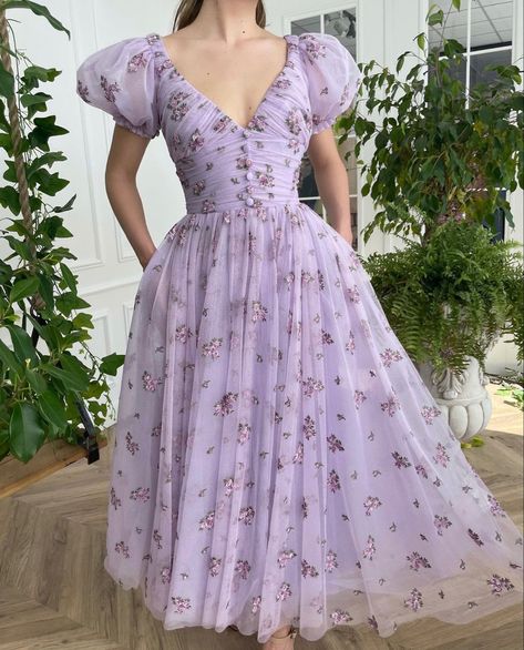 Fotografi Vintage, Fairytale Dress, فستان سهرة, Looks Vintage, Fancy Dresses, Stunning Dresses, Ball Dresses, Purple Dress, Dream Dress