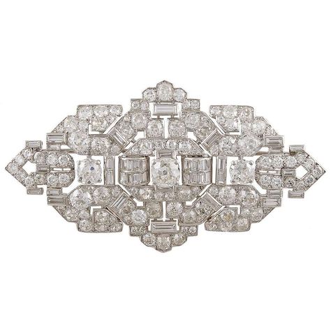 Cartier Art Deco Diamond Platinum Brooch Circa 1920-1929 Cartier Art Deco, Art Deco Diamond Brooch, Bijoux Art Deco, Jacques Cartier, Art Deco Brooch, Diamond Tiara, Diamond Bows, Deco Retro, Party Kleidung