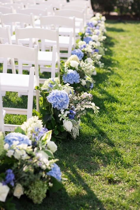 Unique Aisle Decor, Hydrangea Aisle Decor, Blue Aisle Flowers, Isle Decorations Wedding Outdoor, Blue And White Wedding Ceremony, Aisle Flowers Wedding, Wedding Aisle Outdoor, Baby Blue Weddings, Summer Wedding Ceremony