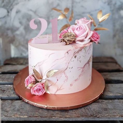 21 Birthday Cake Ideas For Her, 21st Birthday Cake Ideas, 21st Birthday Cake For Girls, 21st Bday Cake, Birthday Cake For Women Simple, 21st Birthday Cupcakes, Modern Birthday Cakes, 25th Birthday Cakes, 80 Birthday Cake