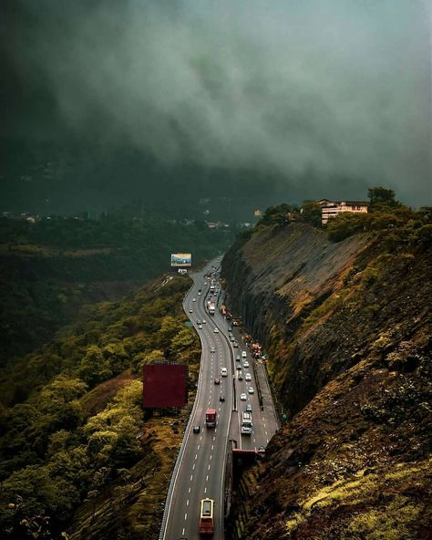 Indian Travellers on Instagram: “️Mumbai-Pune expressway, Khandala, Rajmachi point, Maharashtra, India . Picture By : @abijith_soman . . . Don't forget to follow 👉…” Lakshadweep Islands, Clear Beaches, Spiti Valley, Awesome Places, Travel Office, White Water Rafting, Hill Station, Travel Website, Office Interior