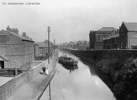 https://flic.kr/p/abG8q6 | Bridgewater Canal, Runcorn, 1899 | Horsedrawn barge, 1899 Ref no: m54187 Bridgewater Canal, Canal Boat, Old Photos, Cute Pictures, Manchester, Sailing, Photo Sharing, Around The Worlds, England