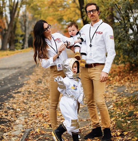 Nasa Costume, Best Dog Halloween Costumes, Family Costumes Diy, Church Trunk, Days Until Halloween, Classy Girls Wear Pearls, Family Halloween Costume, Easter Fashion, July Fourth