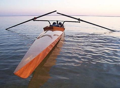 Oxford rowing shell...maybe what Diana Bishop used to row in the mornings... Rowing Scull, Rowing Shell, Wooden Boat Kits, Rowing Crew, Row Row Your Boat, Row Boats, Boat Kits, Float Your Boat, Wood Boats