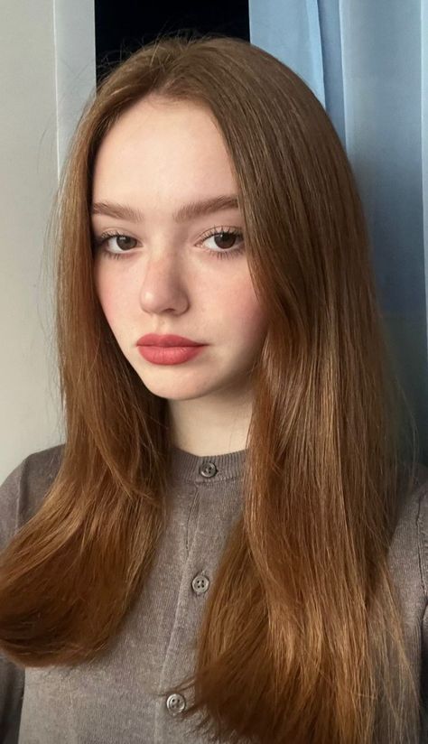 Brown Hair Pale Skin, Red Hair Brown Eyes, Hair Pale Skin, Cute Eyeshadow Looks, Beauty Hair Color, Colors Hair, Hair Color Caramel, Ginger Hair Color, Hair Color Auburn