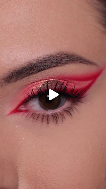 Pink Eyeliner Looks, Pink Eye Look, Pink Eyeliner, Pink Eye, Dramatic Style, Eyeliner Looks, Eye Look, Pink Eyes, Products Makeup