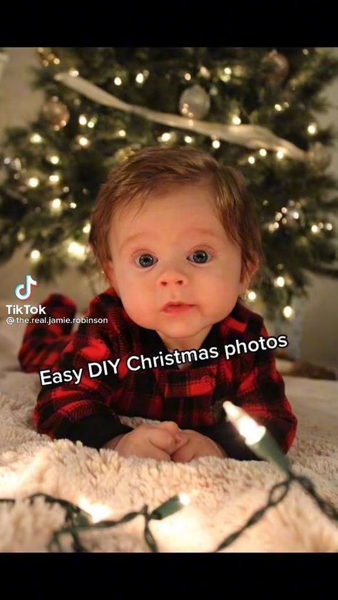 Diy Infant Christmas Photos, Christmas Decor Ideas For Baby Photoshoot, Krismas Baby Photoshoot, Christmas Photoshoot For Baby Boy, Christmas Photo Baby Boy, 5month Old Christmas Pictures, Diy Baby Christmas Photos At Home, 6 Month Old Christmas Photoshoot, 6 Months Christmas Baby Pictures