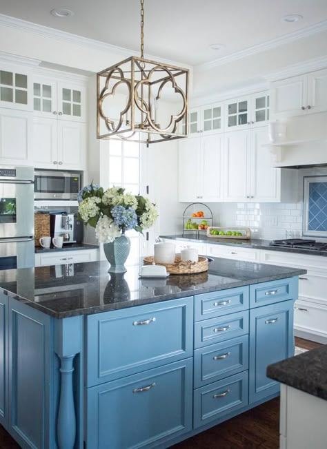 Get the Look for Less: Elegant Blue & White Kitchen This inspiring blue and white traditional style kitchen is so lovely! We're especially loving the chic l Blue And White Cabinets, Blue Kitchen Island, Island Countertop, Black Granite Countertops, Kabinet Dapur, Blue Kitchen Cabinets, New Kitchen Cabinets, Blue Cabinets, Blue Kitchen