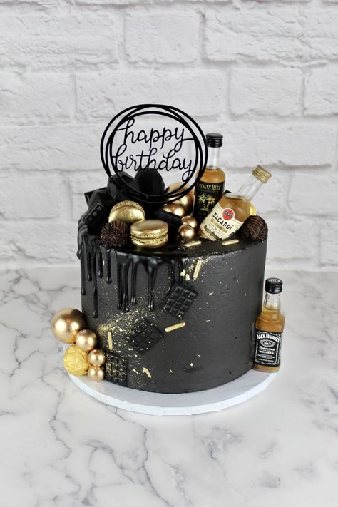 Men’s Birthday Cake Mens Birthday Cake Classy, 32 Bday Cake For Men, 50th Men’s Birthday Cake, 21th Birthday Cake For Men, 50th Cake Designs, Cake Decorating Birthday Men, 18th Birthday Cake Gold And Black, 30th Birthday Cake Ideas For Men Husband, Fancy Cakes For Men