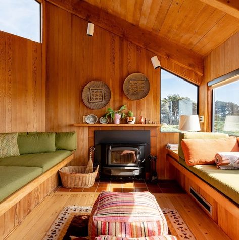 The Best Airbnb Beach House Rentals in the U.S., From Maine to the Pacific Northwest | Condé Nast Traveler Northwest Beach House, Pacific Northwest Houses, Pacific Northwest Style Home, Pacific Northwest Beach House, Sea Ranch Lodge, Sea Ranch California, Pacific Northwest Beach, Pacific Northwest Surfing, Hut Design