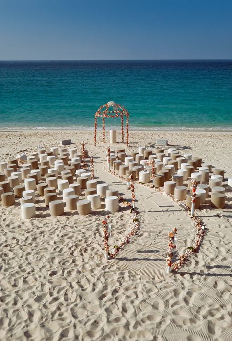 Beach Wedding Ceremony Ideas, Beach Wedding Setup, Wedding Aisles, Beach Wedding Aisles, Beach Wedding Arch, Beach Wedding Ceremony, Beach Wedding White, Diy Beach Wedding, Wedding Setup