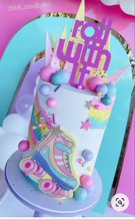 Stoney Clover Birthday Cake, Skate Into Eight Birthday, Roller Skating Cakes, Roller Skate Party Cake, Roller Skates Cake, Roller Skate Cakes, Roller Skate Theme Birthday Party, Barbie Roller Skate Party, Roller Skating Cake Ideas