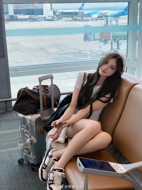 Girlfriend Aesthetic, J 1, Aesthetic Photoshoot, Cruel Summer, Soo Young, Taipei Taiwan, Self Image, Dream Lifestyle, Airport Style