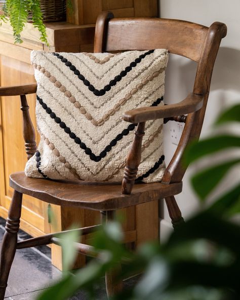 Meet the Boyce Cushion from Arthur Cameron – where boho chic meets 5-star luxury! 🌟 Perfect for transforming any couch from “meh” to “marvelous” and adding that extra touch of “I’ve got my life together” vibes. 🌿 #luxuryliving #timelesselegance #highendhomes #luxuryhomedecor #classicinteriordesign #elegantinterior #chicinterior #interiordesign Bohemian Cushions, Classic Interior Design, Soft Spot, Chic Interior, Handmade Cushions, Sheepskin Rug, Elegant Interiors, Bohemian Design, Luxury Home Decor