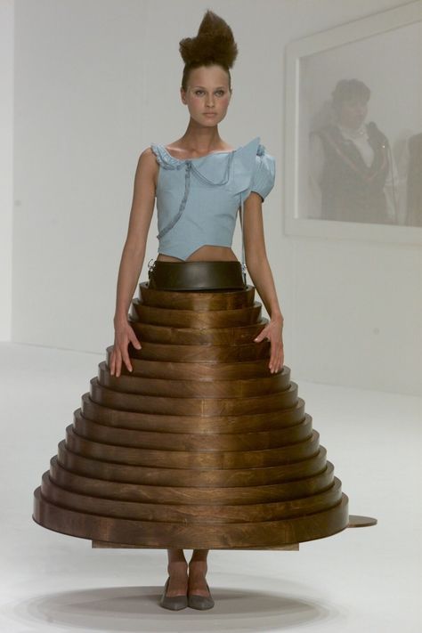 Hussein Chalayan’s Most Extraordinary Fashion Moments Extraordinary Fashion, Black Dress Coat, Raver Girl, Capstone Project, Hussein Chalayan, Led Dress, Cyberpunk Fashion, Fashion Moments, Vintage Couture