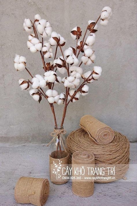 Dry Tree Branches Decoration, Apartment Bathroom Decor Ideas, Apartment Bathroom Decor, Bathroom Decor Ideas Wall, Minimalist Bathroom Decor, Grey Farmhouse, Natural Holiday Decor, Deco Mesh Garland, Arizona Decor