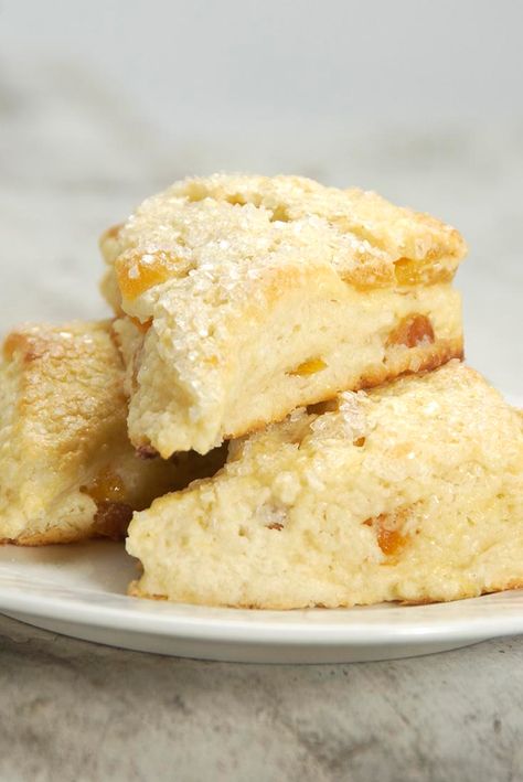 Cream Cheese Scones Recipe, Apricot Scones Recipe, Cream Cheese Scones, Apricot Scones, Cheese Scones Recipe, Sour Cream Scones, Cheese Scone Recipes, Breakfast Scones, Drop Scones