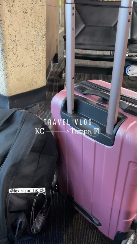 Lexi.stj on TikTok Travel Vlog Ideas, Travel Vlog Aesthetic, Vlog Ideas, Singapore Trip, Mini Vlogs, Content Creating, Airport Pictures, Airport Tips, Airport Aesthetic