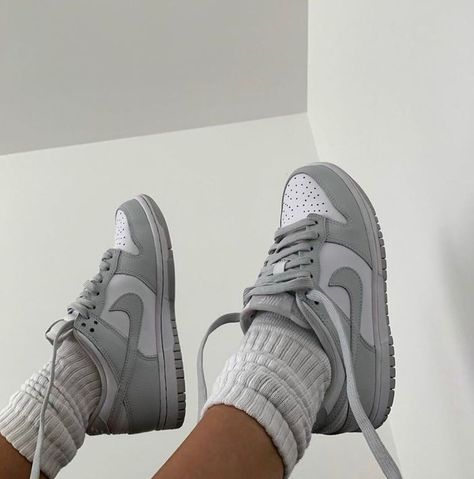 Skor Sneakers Nike, Buty Jordan, Обувь Air Jordan, Buty Marki Nike, Kasut Wanita, Boty Nike, Skor Sneakers, Dr Shoes, Jordan Shoes Girls