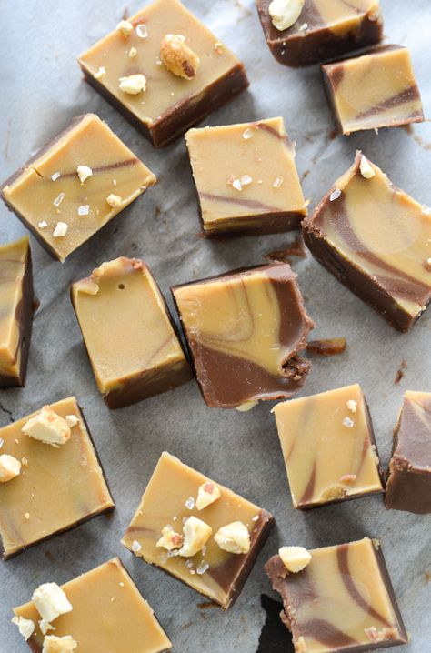 Low Carb Peanut Butter Chocolate Fudge Peanut Butter Chocolate Fudge, Christmas Desert, Low Carb Candy, Keto Fudge, Chocolate Peanut Butter Fudge, Low Carb Low Fat Recipes, Low Carb Peanut Butter, Keto Candy, Keto Treats