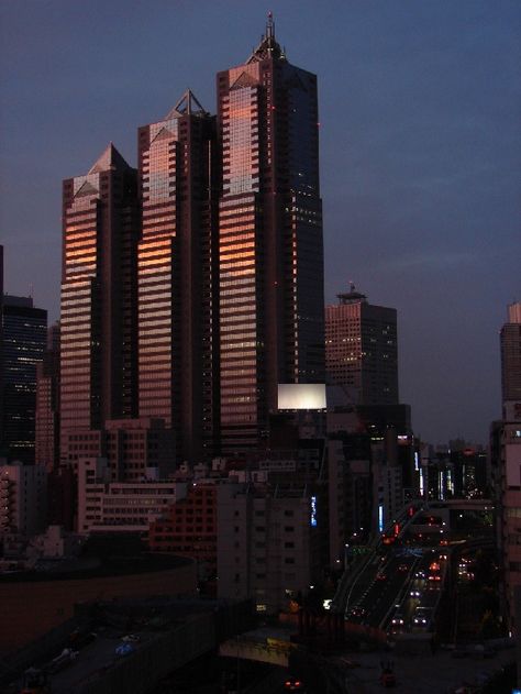 Park Hyatt Tokyo - a mega-city hotel. Occupying the top 14 floors of Shinjuku Park Tower, Park Hyatt Tokyo hotel is an elegant oasis of space and calm overlooking Tokyo and the Kanto Plain all the way to Mount Fuji. Located in the Shinjuku district, our Tokyo hotel is close to Shinjuku Station, Shinjuku Park, Nishi Shinjuku, and areas of Shibuya and Aoyama. Park Hyatt Tokyo, Shinjuku Station, Kenzo Tange, Mega City, Tokyo Hotel, Modern Properties, Park Hyatt, Tokyo Hotels, City Hotel