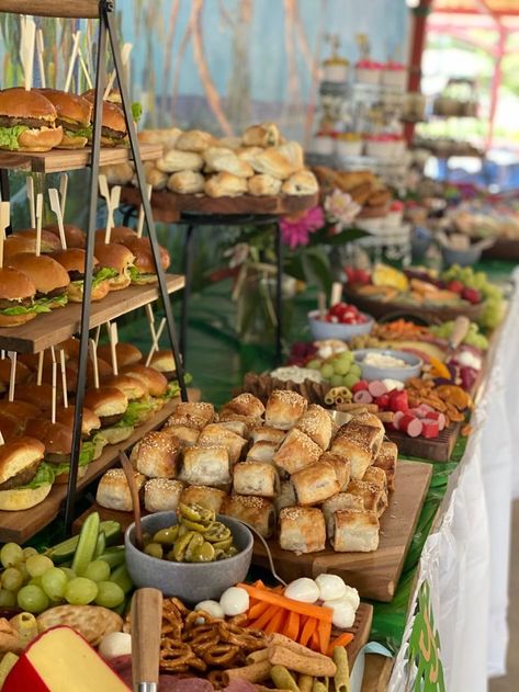 Grazing Buffet Table, Buffet Ideas For Birthday Party, Charcuterie Table Birthday Party, 21st Grazing Table Ideas, 40th Birthday Platter Ideas, Simple Grazing Table Ideas Wedding Reception, 1st And 30th Birthday Party, Grazing Table 1st Birthday, First Birthday Catering Ideas