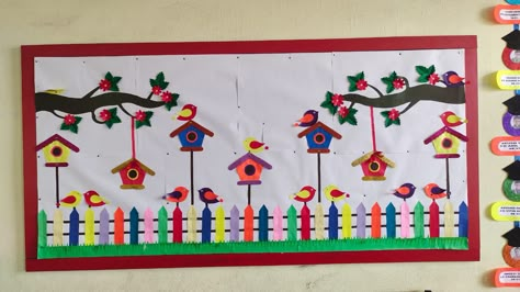 Santa Kids Crafts, Class Board Decoration, Display Boards For School, Class Board, Classroom Borders, Basant Panchami, Birthday Bulletin, Color Flashcards, School Kids Crafts