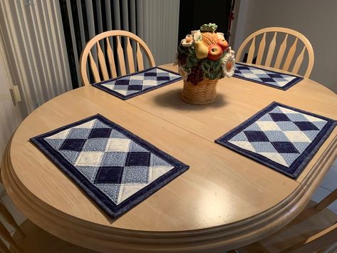 Sewing Placemats, Quilted Placemat Patterns, Placemat Patterns, Quilted Placemat, Quilted Placemats, Quilted Table Runners Patterns, Potholder Patterns, Place Mats Quilted, Placemats Patterns