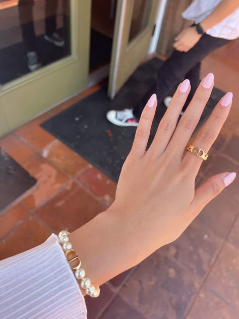 light baby pink gel nails with Dior pearl bracelet and Dior ring Dior Pearl Bracelet, Dior Ring Aesthetic, Dior Pearl Ring, Dior Bracelet Stack, Dior Jewelry Aesthetic, Dior Ring Gold, Dior Bangle, Christian Dior Ring, Dior Jewelry Bracelets