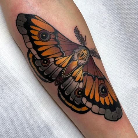 Moth Colored Tattoo, Earth Tone Tattoo Sleeve, Neotrad Moth Tattoo, Neo Traditional Lunar Moth Tattoo, Neotraditional Tattoo Butterfly, Moth Tattoo Design Color, Neotrad Butterfly, Colored Moth Tattoo, Moth Color Tattoo