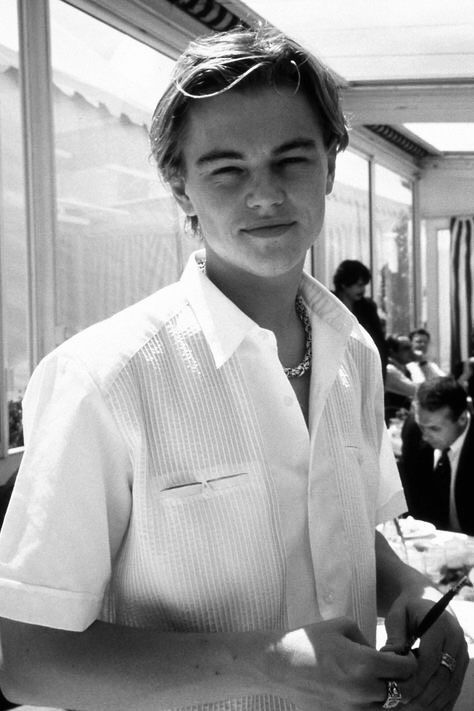 Leonard Dicaprio, Leonardo Dicaprio Photos, Leo And Kate, جوني ديب, 90s Actors, Leonardo Dicaprio 90s, Jack Dawson, Young Leonardo Dicaprio, 90s Men