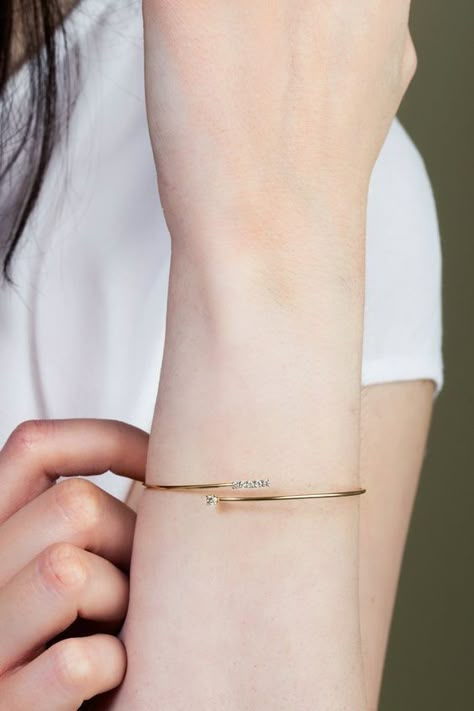 Jewellery Designing, Real Gold Bracelet, Delicate Gold Bracelet, Gold Bracelet Simple, Gold Bangles For Women, Diamond Bracelet Design, Gold Cuff Bracelet, Fancy Jewelry Necklace, Modern Gold Jewelry