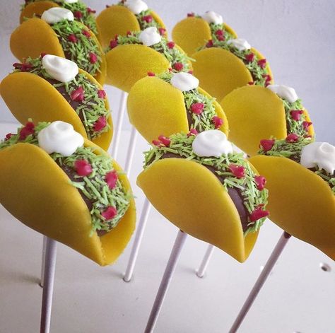 Taco Theme Dessert Ideas, Taco Party Cake Ideas, Mexican Themed Cake Pops, Mexican Cake Pops, Taco Cake Pops, Fiesta Cake Pops, Taco Themed Cake Pops, Mayo Cake, Taco Cake