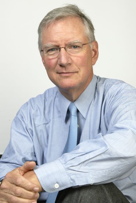 Tom Peters, business philosopher: "...Tom is a dreamer, and thank God, a dreamer who can put his thoughts into clear and radiant terms. 'For a dreamer,' said Oscar Wilde, 'is one who can find his way by moonlight and see the dawn before the rest of the world.' That's Tom's gift—the creation of a waking dream—he has inspired us all." - Warren Bennis, University of Southern California, the leading scholar on the topic of leadership: Jack Welch, Tom Peters, Peter Drucker, Unique Selling Proposition, Management Books, Famous Authors, Mobile Technology, Start Ups, Inbound Marketing