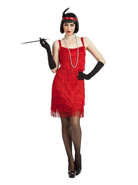 Disfraz de Charlestón o Flapper Años 20 con Flecos Rojos por delante y por detrás para mujer. Incluye vestido y cinta con pluma. No incluye el resto de artículos. Puedes añadirle algún accesorio que verás en nuestra sección de Complementos como peluca, collar, maquillaje, boquilla, guantes, boa de plumas, medias... Con este disfraz serás un acierto asegurado. Composición: 100% poliéster. Roaring 20s Party Outfit, Charleston Costume, Estilo Charleston, Gatsby Outfit, Holloween Costume, Casino Outfit, Dress Up Day, 20s Fashion, Outfit Mujer