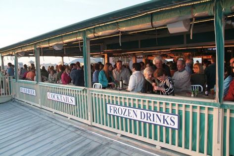 Bud & Alley's #coastworthy Deck Lounge, Rooftop Restaurants, Deck Bar, Rooftop Dining, Specialty Drinks, Seaside Florida, Florida Restaurants, Rooftop Lounge, Rooftop Restaurant