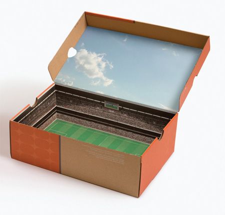 Nike Stadium Packaging. tiny space. Shoes Packaging, Shoe Packaging, Shoe Box Design, Shoe Box Crafts, Pr Kit, Sneakers Box, Nike Design, Cool Packaging, Bee's Knees