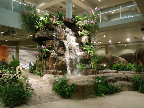 Waterfall In House, Backyard Bbq Pit, Indoor Wall Fountains, Waterfall Ideas, Indoor Pond, Brick Garden Edging, Taman Air, Diy Garden Fountains, Indoor Waterfall