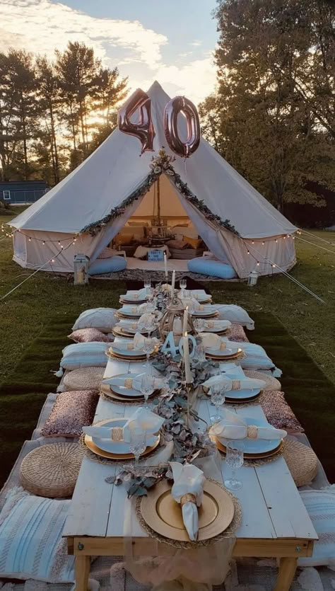 Boho Picnic Party Low Tables Diy, Luxury Picnic Birthday Party, Boho Tent Birthday Party, Backyard Tent Birthday Party, Glamping Tent Party, Teepee Picnic Party, Pillow Seating Floor Party, Outdoor Tent Birthday Party Decoration, Pallets Picnic Ideas