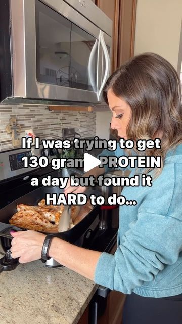 Melissa McCord l Macro Nutrition & Weight Loss Coach on Instagram: "Here’s the EXACT plan⬇️  Simple is the name of my weight loss game. I have learned on my health journey that if I over complicate my meal planning & foods, I struggle to stay consistent & then become overwhelmed.   So I always consider the protein source as my “base” to my meals. I check this off FIRST!   Then, build my meal around that b/c I always get it in & using my template below, it’s so SIMPLE.   ✅ Save & share with your protein needing girlies!   My template for HOW to get 130 grams of protein daily! 👇  🤜130 grams=eating 3 meals & 2 snacks  Let’s break it down:  👉130 g of protein - 90 g of protein (30 g of protein for 3 meals) = 40 g of protein left to eat.  👉40 g of protein / 2 snacks = 20 g of protein per sna 100 Grams Of Protein Meals, 170 Grams Of Protein A Day Meal Plan, 135g Protein Meal Plan, 80g Protein Meal Plan, 130 G Protein Meal Plan, How To Eat 140 Grams Of Protein, 180 Grams Of Protein Meal Plan, 140g Protein Meal Plan, 160g Protein Meal Plan