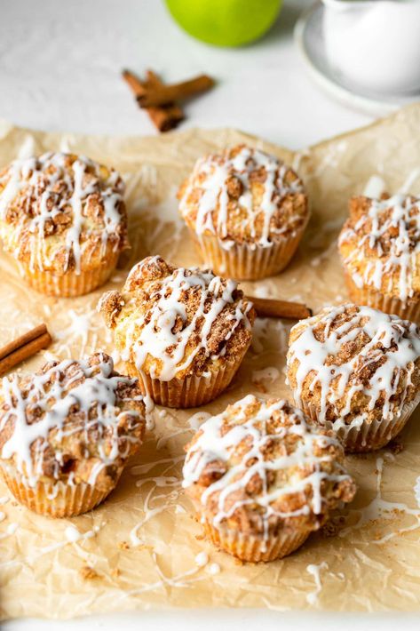 Apple Coffee Cake Muffins, Coffee Cake Muffin Recipes, Best Muffin Recipe, Banana Recipes Easy, Apple Coffee Cake, Muffins Banana, Caramel Apple Spice, Fruit Muffins, Apple Cakes